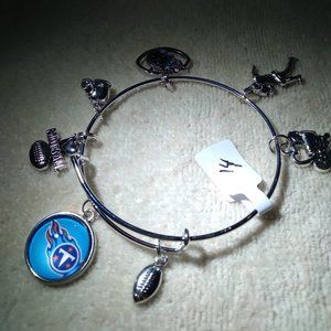 Tennessee Titans NFL Custom Expandable Charm Bracelet